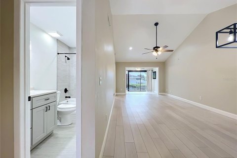 Touwnhouse à vendre à Apopka, Floride: 2 chambres, 107.02 m2 № 2427489 - photo 24