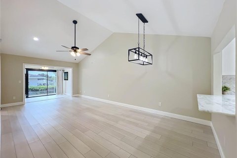 Touwnhouse à vendre à Apopka, Floride: 2 chambres, 107.02 m2 № 2427489 - photo 20