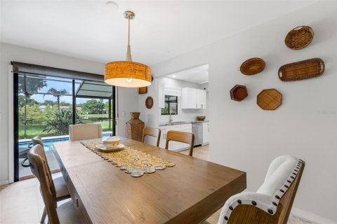 Villa ou maison à vendre à Sarasota, Floride: 3 chambres, 194.17 m2 № 2318992 - photo 11