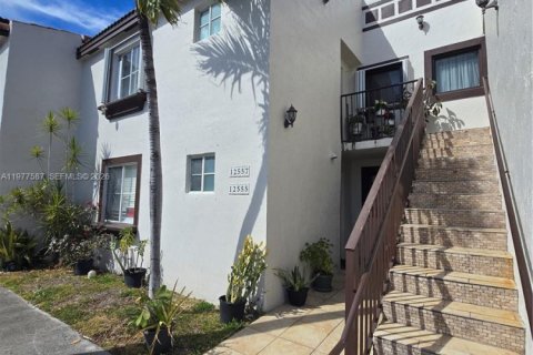 Купить кондоминиум в Майами, Флорида 2 спальни, 90.12м2, № 2042503 - фото 1