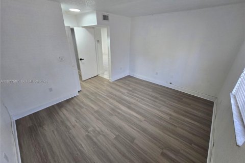 Купить кондоминиум в Майами, Флорида 2 спальни, 90.12м2, № 2042503 - фото 17