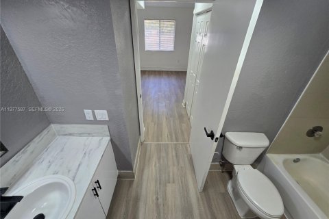 Купить кондоминиум в Майами, Флорида 2 спальни, 90.12м2, № 2042503 - фото 22