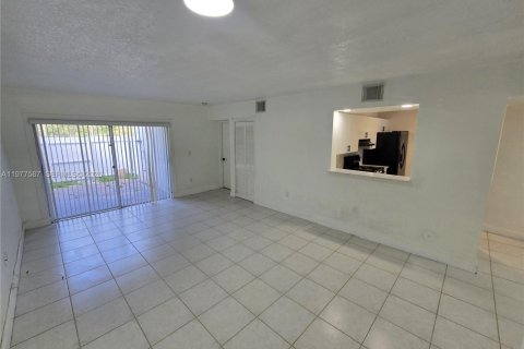 Купить кондоминиум в Майами, Флорида 2 спальни, 90.12м2, № 2042503 - фото 13