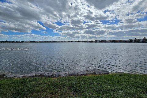 Купить кондоминиум в Майами, Флорида 2 спальни, 90.12м2, № 2042503 - фото 26