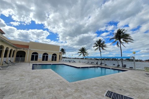 Купить кондоминиум в Майами, Флорида 2 спальни, 90.12м2, № 2042503 - фото 27