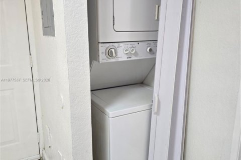 Купить кондоминиум в Майами, Флорида 2 спальни, 90.12м2, № 2042503 - фото 8