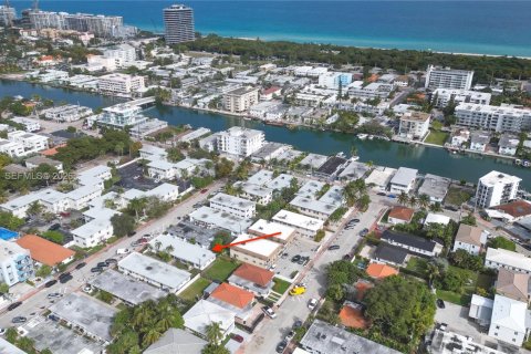 House in Miami Beach, Florida 1 bedroom № 1997339 - photo 17