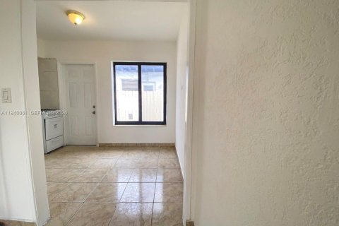 House in Miami Beach, Florida 1 bedroom № 1997339 - photo 5