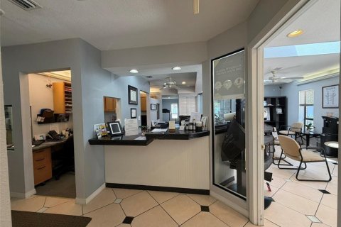 Commercial property in Longwood, Florida 300.07 sq.m. № 2367140 - photo 4