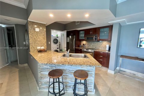 Condo in Aventura, Florida, 3 bedrooms  № 2004937 - photo 9