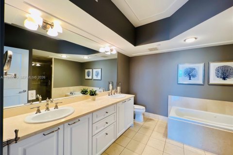 Condo in Aventura, Florida, 3 bedrooms  № 2004937 - photo 17