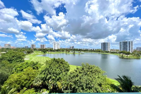 Condo in Aventura, Florida, 3 bedrooms  № 2004937 - photo 2