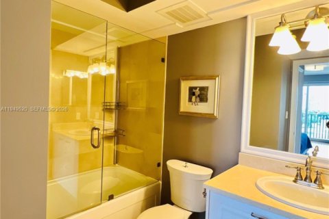 Condo in Aventura, Florida, 3 bedrooms  № 2004937 - photo 24