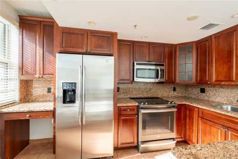 Condominio en venta en Bay Harbor Islands, Florida, 2 dormitorios, 114.27 m2 № 1937081 - foto 16