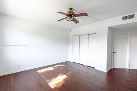 Condominio en venta en Bay Harbor Islands, Florida, 2 dormitorios, 114.27 m2 № 1937081 - foto 6