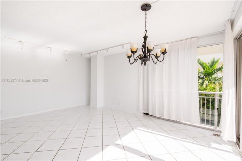 Condominio en venta en Bay Harbor Islands, Florida, 2 dormitorios, 114.27 m2 № 1937081 - foto 21