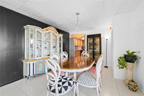 Condo in Fort Lauderdale, Florida, 2 bedrooms № 2249446 - photo 6
