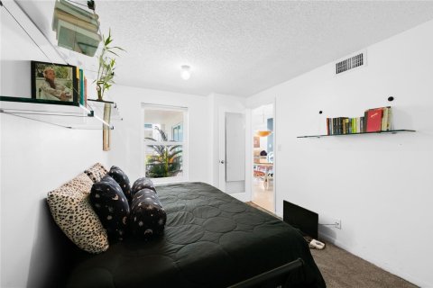 Condo in Fort Lauderdale, Florida, 2 bedrooms № 2249446 - photo 26