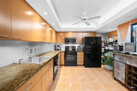 Condo in Fort Lauderdale, Florida, 2 bedrooms № 2249446 - photo 16