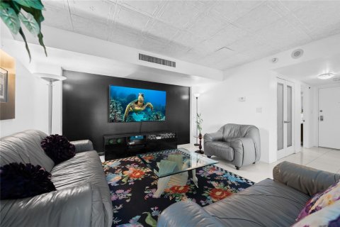 Condo in Fort Lauderdale, Florida, 2 bedrooms  № 2249446