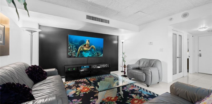 Condo in Fort Lauderdale, Florida, 2 bedrooms № 2249446