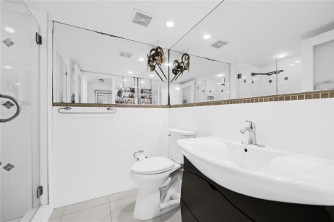 Condo in Fort Lauderdale, Florida, 2 bedrooms № 2249446 - photo 27