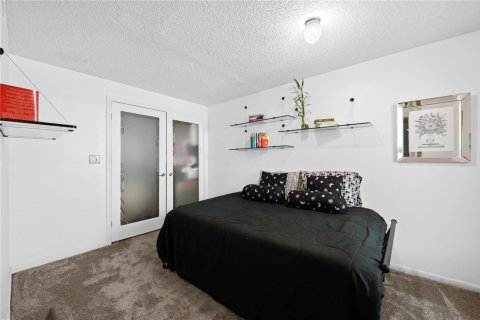 Condo in Fort Lauderdale, Florida, 2 bedrooms № 2249446 - photo 25