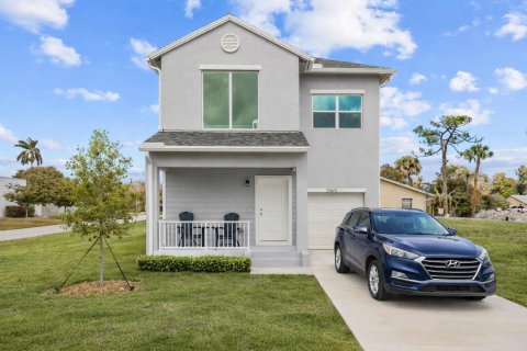 Villa ou maison à Stuart, Floride 6 chambres, 245.54 m2 № 2269997