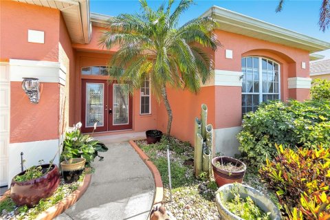 Casa en venta en Sarasota, Florida, 3 dormitorios, 206.43 m2 № 1720947 - foto 2