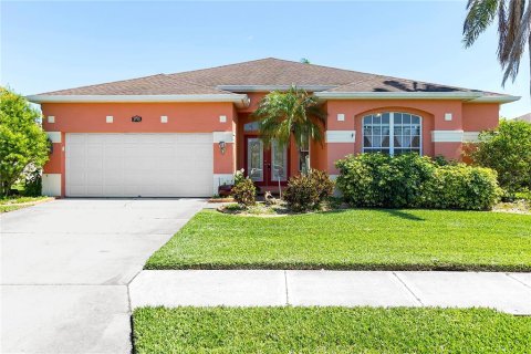 Casa en venta en Sarasota, Florida, 3 dormitorios, 206.43 m2 № 1720947 - foto 1