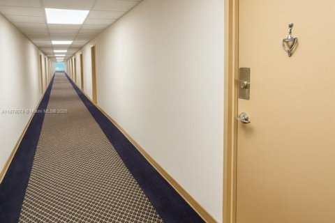 Снять в аренду кондоминиум в Санни-Айлс-Бич, Флорида 2 спальни, 101.64м2, № 1922242 - фото 15