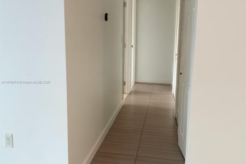 Снять в аренду кондоминиум в Санни-Айлс-Бич, Флорида 2 спальни, 101.64м2, № 1922242 - фото 7