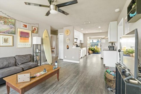 House in Ormond Beach, Florida 3 bedrooms, 113.71 sq.m. № 2302824 - photo 9