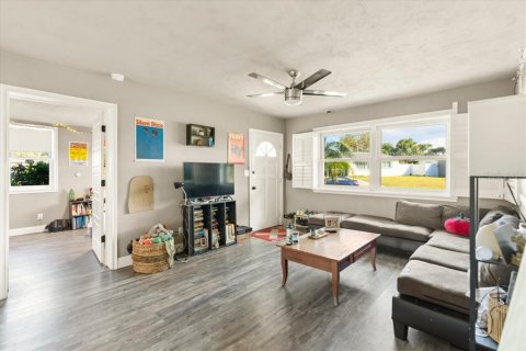 House in Ormond Beach, Florida 3 bedrooms, 113.71 sq.m. № 2302824 - photo 12