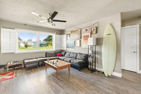 House in Ormond Beach, Florida 3 bedrooms, 113.71 sq.m. № 2302824 - photo 11