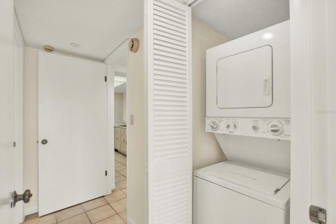Condominio en venta en Tampa, Florida, 2 dormitorios, 114.27 m2 № 2097049 - foto 13