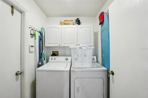 House in Tampa, Florida 4 bedrooms, 189.52 sq.m. № 1543288 - photo 12