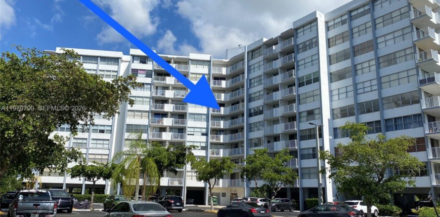 Apartamento en Miami, Florida 2 dormitorios, 116.78 m2 № 2032628