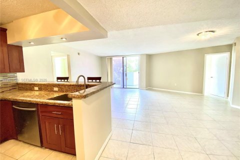 Apartamento en alquiler en Miami, Florida, 2 dormitorios, 116.78 m2 № 2032628 - foto 5