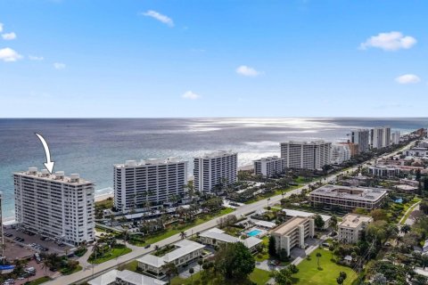 Condo in Boca Raton, Florida, 2 bedrooms  № 932458 - photo 1