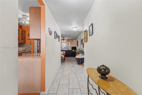 Copropriété à vendre à Lauderdale Lakes, Floride: 2 chambres, 89.19 m2 № 2040686 - photo 11