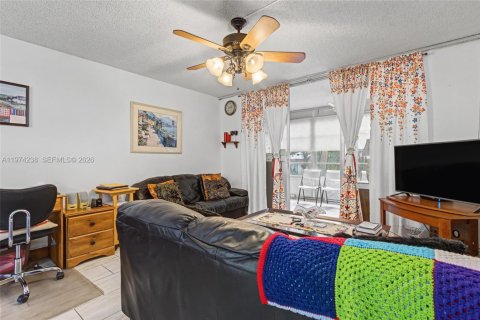 Copropriété à vendre à Lauderdale Lakes, Floride: 2 chambres, 89.19 m2 № 2040686 - photo 21
