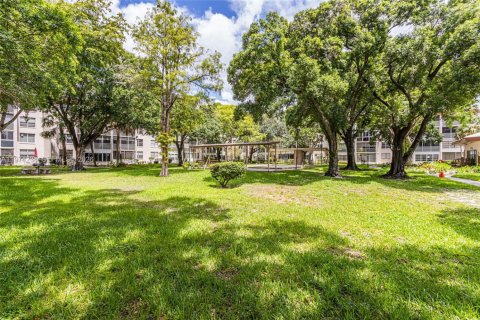 Copropriété à vendre à Lauderdale Lakes, Floride: 2 chambres, 89.19 m2 № 2040686 - photo 7