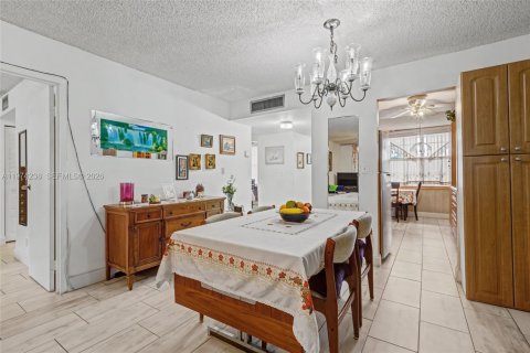 Copropriété à vendre à Lauderdale Lakes, Floride: 2 chambres, 89.19 m2 № 2040686 - photo 20