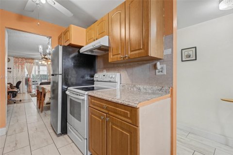 Copropriété à vendre à Lauderdale Lakes, Floride: 2 chambres, 89.19 m2 № 2040686 - photo 14