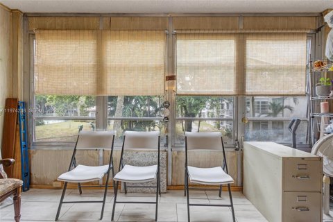 Copropriété à vendre à Lauderdale Lakes, Floride: 2 chambres, 89.19 m2 № 2040686 - photo 26