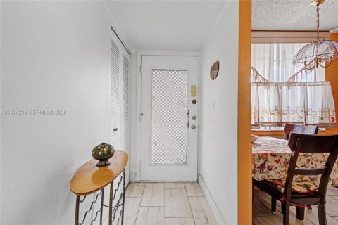 Copropriété à vendre à Lauderdale Lakes, Floride: 2 chambres, 89.19 m2 № 2040686 - photo 12