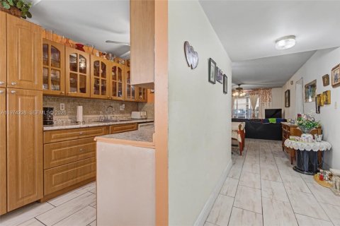 Copropriété à vendre à Lauderdale Lakes, Floride: 2 chambres, 89.19 m2 № 2040686 - photo 10