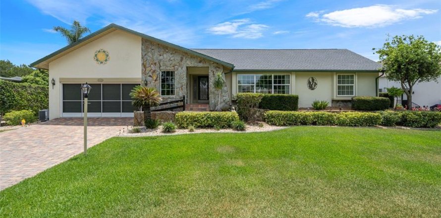 Casa en Homosassa, Florida 3 dormitorios, 162.3 m2 № 1550858
