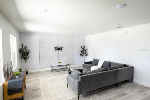 Apartamento en alquiler en Deltona, Florida, 2 dormitorios, 90.58 m2 № 1835934 - foto 4